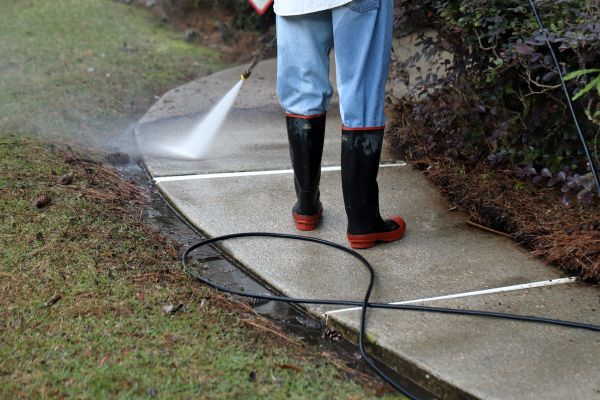 Cost of Sidewalk Pressure Cleaning in El Cajon