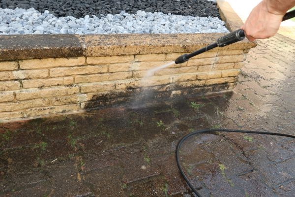 Retaining Wall Power Washing in El Cajon